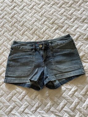 UNIONBAY Women's Denim Jean Shorts in Light Blue Wash